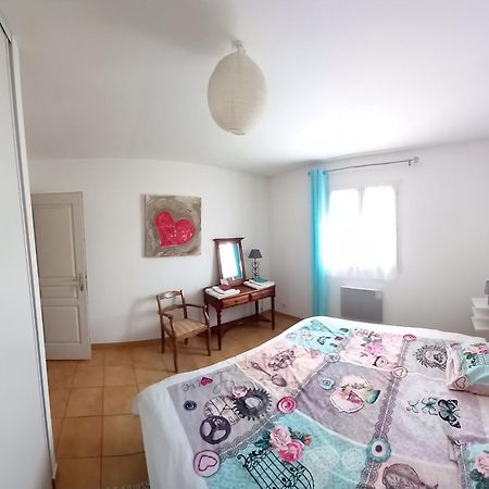 Chambre Aloevera Saint-Christol (Vaucluse) Exterior foto